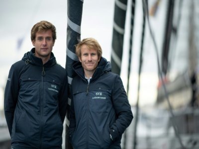 Les skippers français François Gabart et Tom Laperche, le 6 novembre 2021 au Havre à la veille du départ de la Transat Jacques Vabre - LOIC VENANCE [AFP]