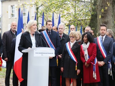 Plus de cent personnes étaient présentes pour le discours de Marine Le Pen à Bayeux.