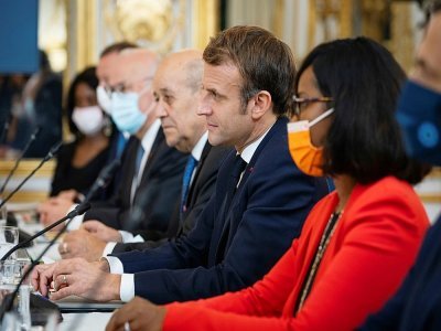 Emmanuel Macron accueille la vice-présidente américaine Kamela Harris à l'Elysée le 10 novembre 2021 - Sarahbeth MANEY [POOL/AFP]