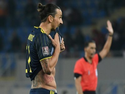 L'attaquant suédois Zlatan Ibrahimovic, lors du match contre la Géorgie, comptant pour les éliminatoires de la Coupe du monde 2022 au Qatar, le 11 novembre à Batumi - Vano SHLAMOV [AFP]