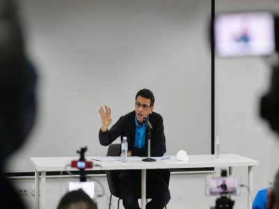 L'ancien candidat à la présidentielle pour l'opposition, Henrique Capriles, en conférence de presse le 19 novembre 2021 à Caracas - Federico PARRA [AFP]