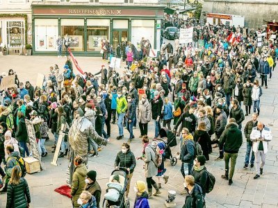 Manifestation contre les mesures anti Covid-19 à Salzbourg, en Autriche, le 21 novembre 2021 - WILDBILD [APA/AFP]