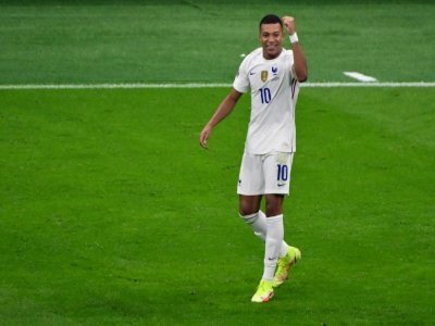 Kylian Mbappé buteur avec l'équipe de France en Ligue des Nations ici contre l'Espagne à Milan, le 10 octobre 2021 - MIGUEL MEDINA [POOL/AFP/Archives]