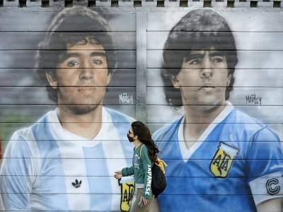 Une fresque murale de l'artiste Matley représentant Diego Maradona, le 22 juin 2021 à Buenos Aires - Juan MABROMATA [AFP/Archives]