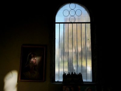 Dans la "cathédrale de Justo", à Mejorada del Campo, près de Madrid, le 26 novembre 2021 - Gabriel BOUYS [AFP]