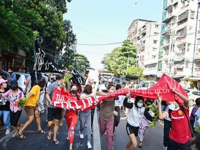 Manifestation contre le coup d'État militaire à Yangon le 5 décembre 2021 - STR [AFP/Archives]