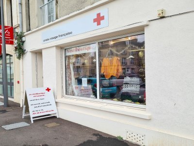 La Croix-Rouge d'Argentan est située 8 place Dr-Couinaud, près de l'hôtel de ville.