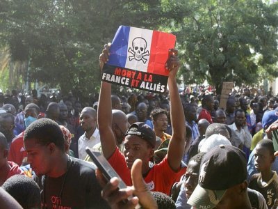 Manifestation anti-française devant la grande mosquée de Bamako le 28 octobre 2020 - SEYDOU CAMARA [AFP/Archives]