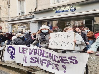 Une mobilisation contre les violences faites aux femmes. - Eric Mas