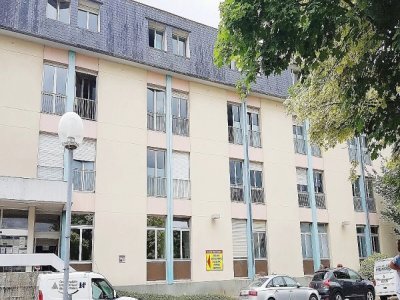 Lundi 8 novembre, le ministre de la Santé Olivier Véran a confirmé la construction d'un nouvel hôpital à Alençon et fait d'autres annonces pour l'Orne. - Eric Mas