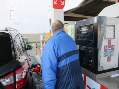 Plus économique et vendu comme plus écologique, le superéthanol séduit de plus en plus d'automobilistes. Il coûte moins de 80 centimes le litre en cette fin janvier.