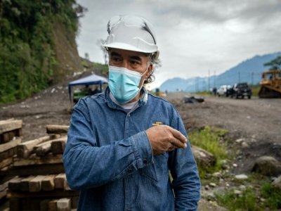 Benjamín Landázuri, affecté par la fuite de pétrole à Piedra Fina, dans la province amzonienne de Napo, le 31 janvier 2022 en Equateur - Cristina Vega RHOR [AFP]