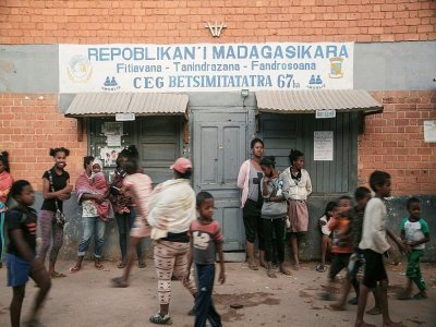 Un millier de victimes des inondations ont trouvé refuge dans une école, à Antananarivo le 28 janvier 2022 - RIJASOLO [AFP]