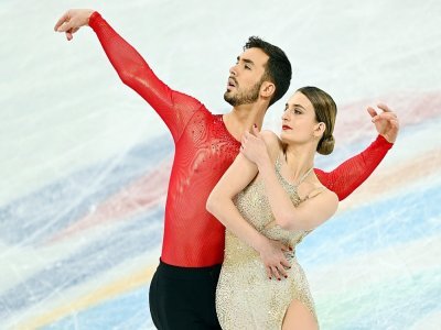 Gabriella Papadakis et Guillaume Cizeron ont été parfaits en finale de la danse sur glace au JO de Pékin, le 14 février 2022 - SEBASTIEN BOZON [AFP]