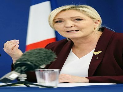 Marine Le Pen, candidate du parti d'extrème droite Rassemblement National (RN) à la présidentielle, lors d'une conférence de presse à Paris, le 17 février 2022 - Thomas SAMSON [AFP/Archives]