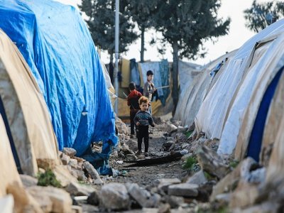 Des enfants syriens dans un camp de déplacés dans la province d'Alep, le 9 février 2022 dans le nord de la Syrie - Bakr ALKASEM [AFP]