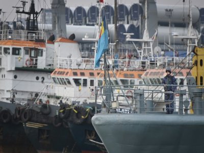 Un navire militaire roumain amarré au port de Constanta le 4 mars 2022. - Daniel MIHAILESCU [AFP]