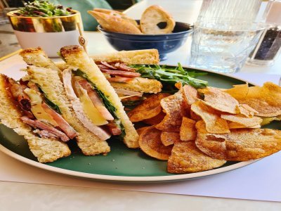 Le club-sandwich et ses chips