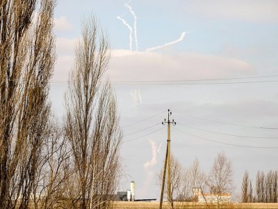 Des tirs de missiles anti-aériens dans le ciel de Kiev, le 14 mars 2022 - FADEL SENNA [AFP]