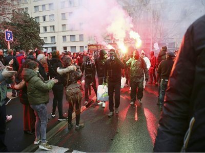 Manifestation violente devant la préfecture de Bastia, le 13 mars 2022 - Pascal POCHARD-CASABIANCA [AFP/Archives]