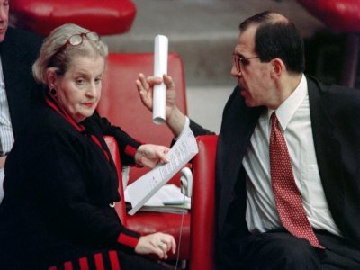 Madeleine Albright et Sergueï Lavrov à l'ONU le 29 septembre 1994 - Mark D. PHILLIPS [AFP]