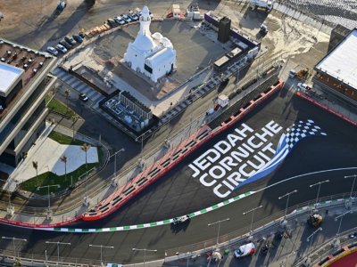 Vue aérienne du circuit de Jeddah lors des essais libres du Grand Prix de Formule 1 d'Arabie saoudite, le 25 mars 2022 - ANDREJ ISAKOVIC [AFP]