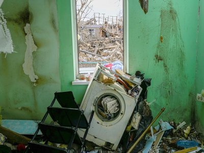 L'intérieur d'une maison détruite par les forces russes dans le village de Bachtanka près de Mykolaiv, en Ukraine, le 27 mars 2022 - BULENT KILIC [AFP]