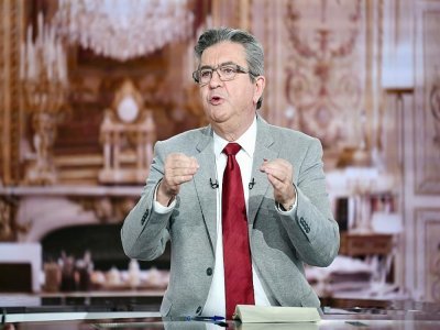 Jean-Luc Mélenchon, candidat LFI à la présidentielle, lors de l'émission "10 minutes pour Convaincre" sur TF1, le 7 avril 2022 à Boulogne-Billancourt, près de Paris - STEPHANE DE SAKUTIN [AFP]
