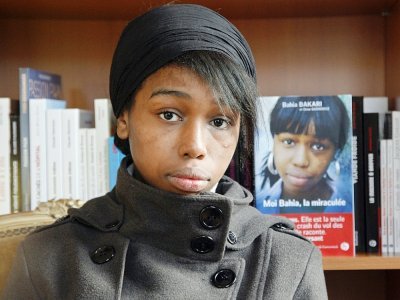 Bahia Bakari, seule survivante du crash de la Yemenia Airlines, le 15 décembre 2009 à Paris - PATRICK KOVARIK [AFP/Archives]