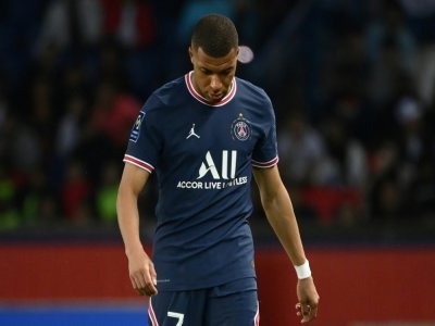 L'attaquant star du PSG Kylian Mbappé face à Troyes au Parc des Princes, le 8 mai 2022 - FRANCK FIFE [AFP]