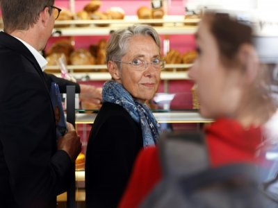La Première ministre Elisabeth Borne en campagne pour les législatives, à Villers-Bocage, dans le Calvados le 21 mai 2022 - Sameer Al-DOUMY [AFP]