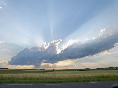 Vue d'un orage près de Sublaines, dans le centre de la France, le 3 juin 2022 - GUILLAUME SOUVANT [AFP]