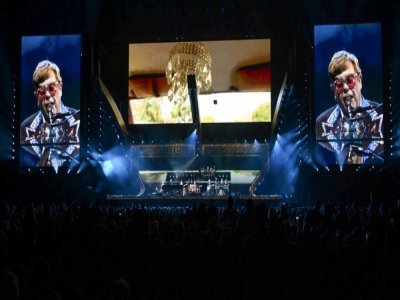 Le chanteur et compositeur britannique Elton John lors de sa tournée mondiale d'adieux à l'Accor Arena à Paris, le 11 juin 2022 - EMMANUEL DUNAND [AFP]