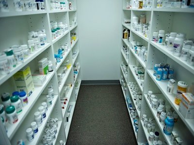 Des médicaments dans une pharmacie de Virginie-Occidentale, le 21 mars 2017 - Brendan Smialowski [AFP/Archives]