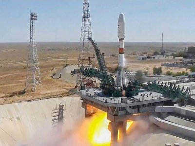 Capture d'image d'une vidéo diffusée le 9 août 2022 par l'agence spatiale russe Roscosmos montrant le lancement d'une fusée Soyouz transportant le satellite iranien Khayyam - Yuri KADOBNOV [AFP]