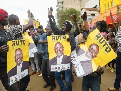 du vice-président sortant et candidat à la présientielle William Ruto rassemblés à Eldoret dans l'attente des résultats des élections, le 15 août 2022 au Kenya - SIMON MAINA [AFP]