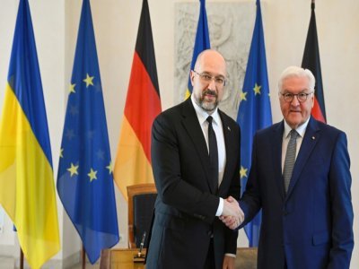 Le président allemand Frank-Walter Steinmeier et le Premier ministre ukrainien, Denys Chmygal, au palais Bellevue, à Berlin, le 4 septembre 2022 - Tobias Schwarz [AFP]