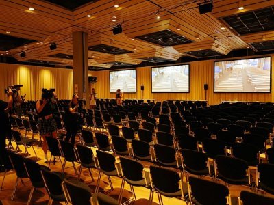 La salle où sera retransmise le procès parisien à Nice, le 1er septembre 2022 - Valery HACHE [AFP]