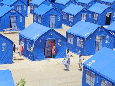 Un camp pour personnes déplacées par les inondations, le 5 septembre 2022 à Hyderabad, dans la province du Sind, au Pakistan - Akram SHAHID [AFP]