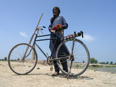 Muhammad Ayub, un ouvrier itinérant dans les briqueteries, le 4 septembre 2022 dans la région d'Agilpur au Pakistan - Arif ALI [AFP]