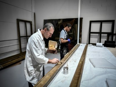Restauration des tableaux de Notre-Dame le 6 septembre 2022 - STEPHANE DE SAKUTIN [AFP]