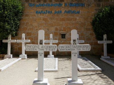 Photo prise le 9 septembre 2022 montrant les tombes des combattants de l'EOKA (organisation paramilitaire ayant lutté contre la puissance coloniale britannique entre 1955 et 1959) pendus par la puissance coloniale, dans la prison centrale de Nicosie - Alex MITA [AFP]