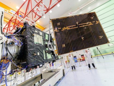 Photo diffusée par Thales Alenia Space le 9 septembre 2022 du MTG-I1, un satellite météo troisième génération, à Cannes - Handout [Thales Alenia Space/AFP]