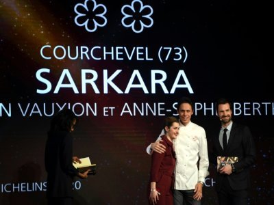 Le chef Sébastien Vauxion couronné de deux étoiles au guide Michelin, lors d'une cérémonie à Paris, le 27 janvier 2020 - MARTIN BUREAU [AFP/Archives]