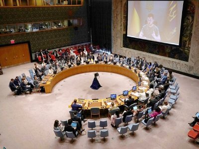 Le président ukrainien Volodymyr Zelensky s'exprime par visioconférence devan le Conseil de sécurité de l'ONU, le 24 août 2022 - TIMOTHY A. CLARY [AFP/Archives]