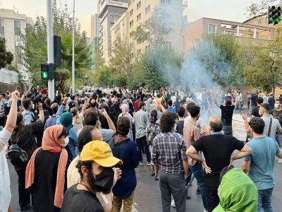 Manifestations après la mort d'une femme détenue par la police des moeurs, le 19 septembre 2022 à Téhéran, en Iran - - [AFP]