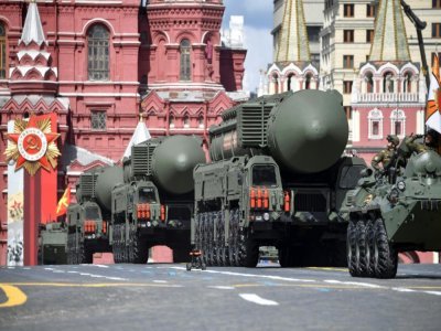 Des missiles balistiques intercontinentaux Yars sont exhibés lors du défilé militaire du 9 mai 2022 à Moscou - Alexander NEMENOV [AFP/Archives]