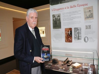 Enrique Dick a écrit un livre sur l'histoire de son arrière-grand-oncle, grâce aux lettres conservées dans la famille et à l'étude des objets de la valise (étude par des photos seulement).