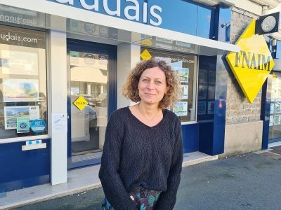 Elodie Renaudin gère les syndics de copropriétés chez Faudais à Saint-Lô.
