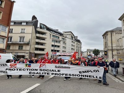 À Rouen, le cortège a rassemblé plusieurs milliers de manifestants.